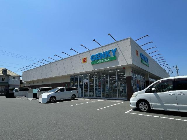 ジップドラッグ・シーズ吉川薬局：564m