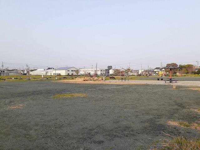 東部やすらぎ公園：850m
