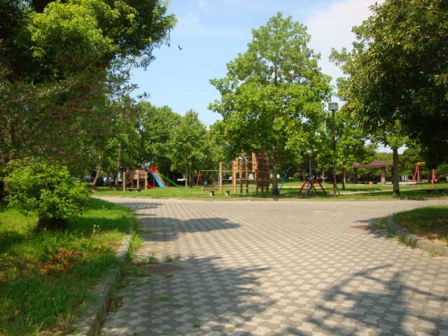 竜ケ池公園：406m