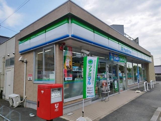 ファミリーマート：290m