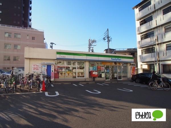 ファミリーマート吹上駅北店：262m