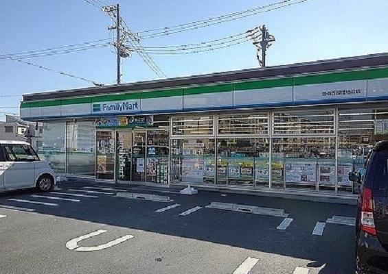 ファミリーマート：350m