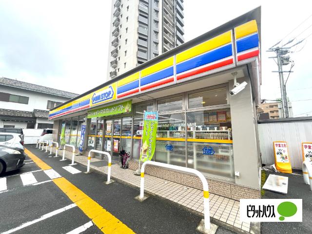 ミニストップ岡崎大門店：707m