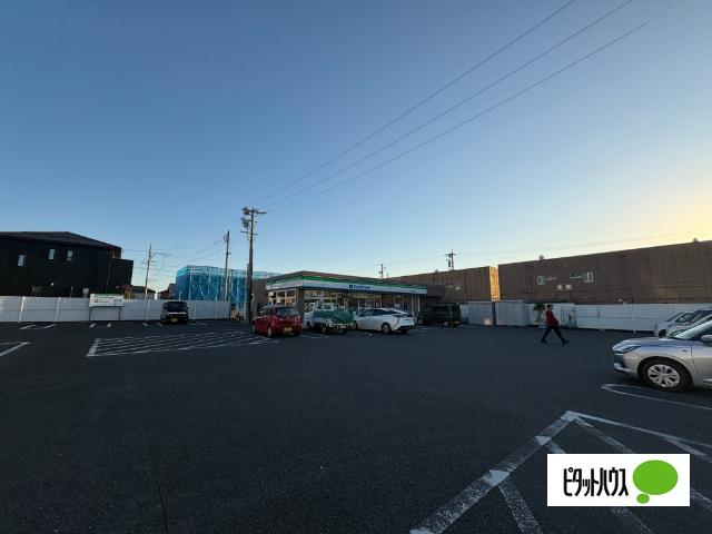 ファミリーマート豊橋松井町店：81m
