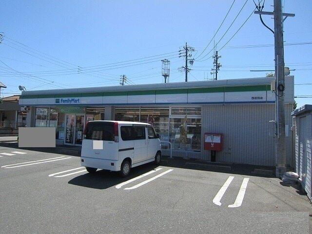 ファミリーマート西岩田店：300m