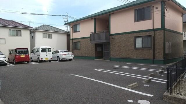 スマイルＥ＆Ｎ　Ｅ（Ｄ） 駐車場
