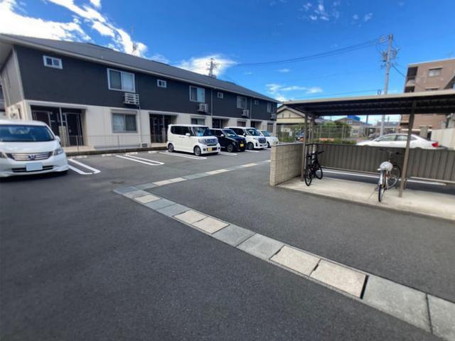 SERENO（105） 駐車場
