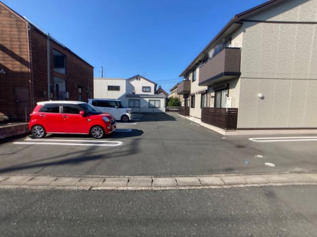 サンライフ原島（102） 駐車場