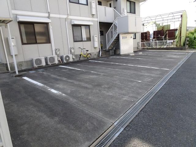 Ｋ・Ｉセジュール（102） 駐車場