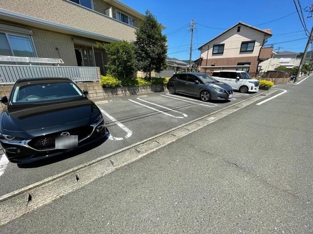 ソレイユ（202） 駐車場