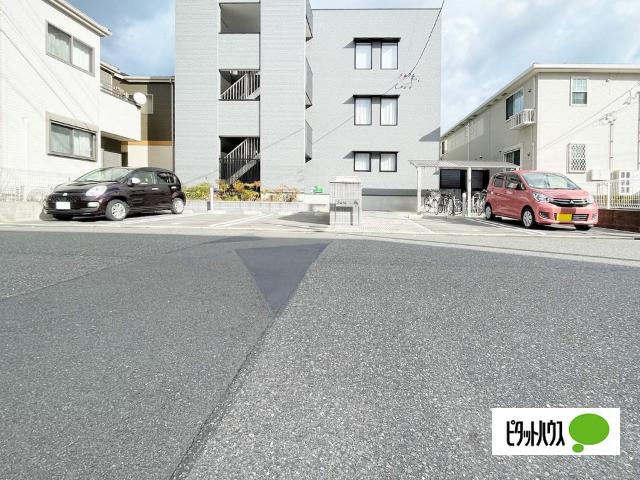 フィオーレ（0103） 駐車場