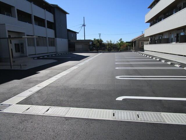 ぴりか/ひより　ひより（301） 駐車場