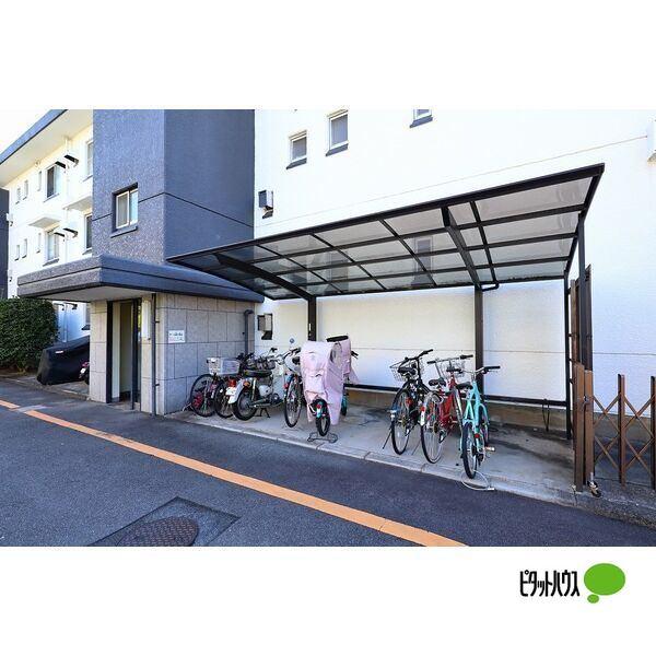 ユートピア南山 駐車場