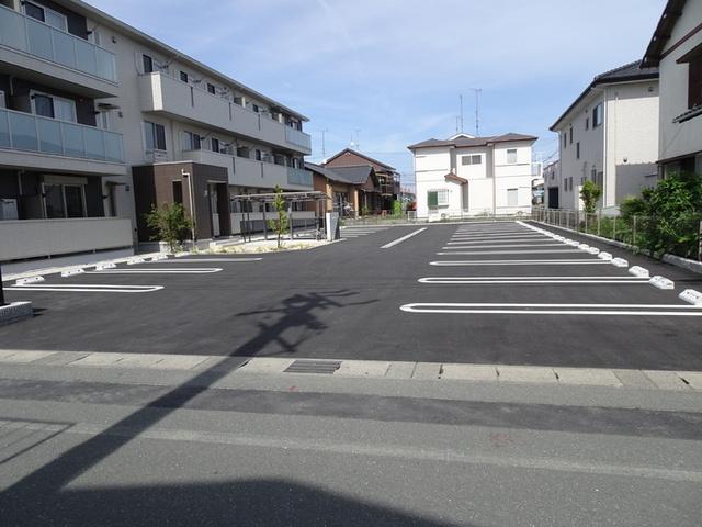 Win's Garden A（105） 駐車場