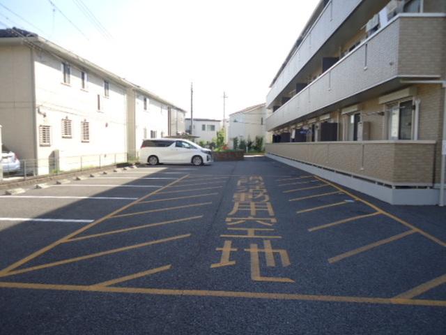 ジラソーレ（303） 駐車場