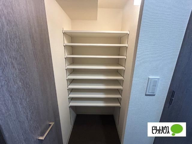 プレサンス広小路通今池 収納