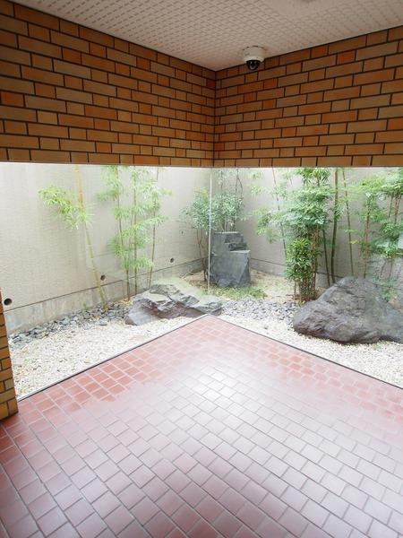 瑞穂公園アイリス ロビー
