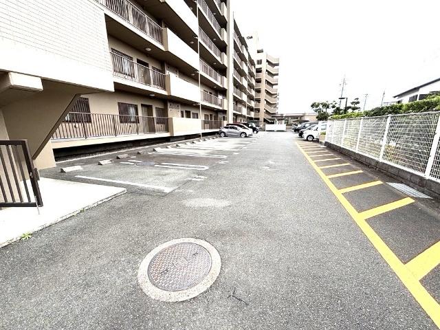 藤和ハイタウン上島 駐車場
