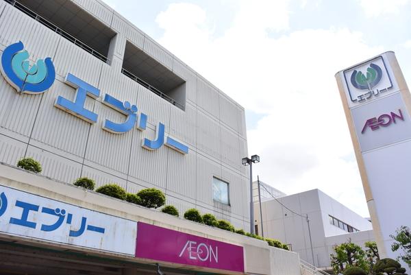 イオン新金岡店：714m