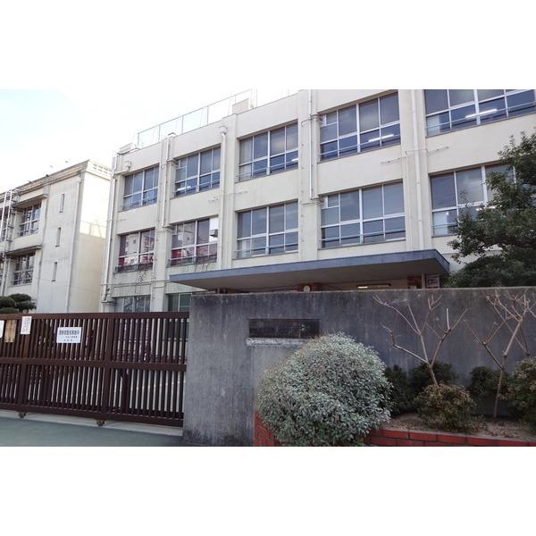 大阪市立東淀中学校：321m