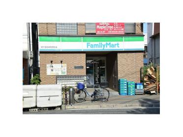 ファミリーマートMYS杉本町駅前店：156m