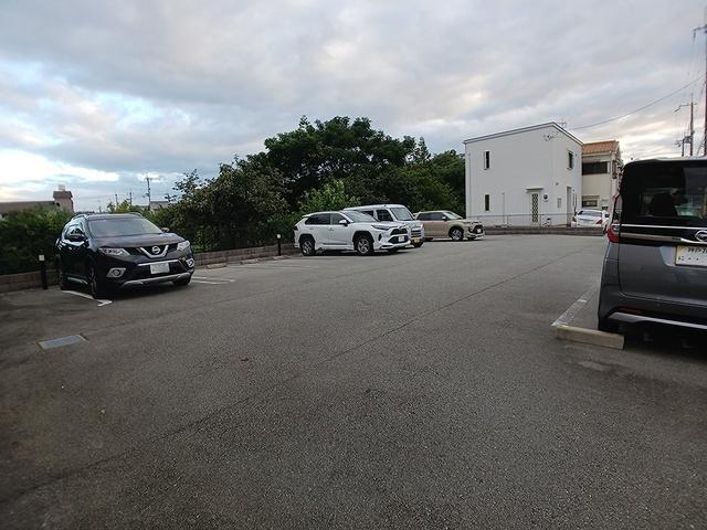 ルナファータⅠ（101） 駐車場