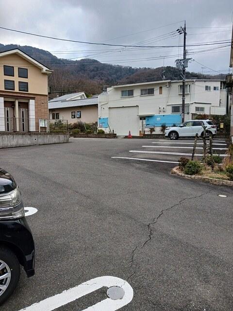 エバーグリーン　Ａ（102） 駐車場