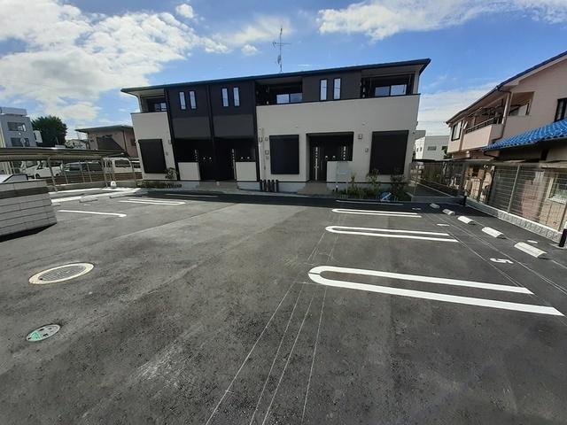 バーミィ（102） 駐車場