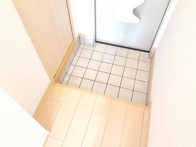 プレジェーネ　一津屋（101） 玄関