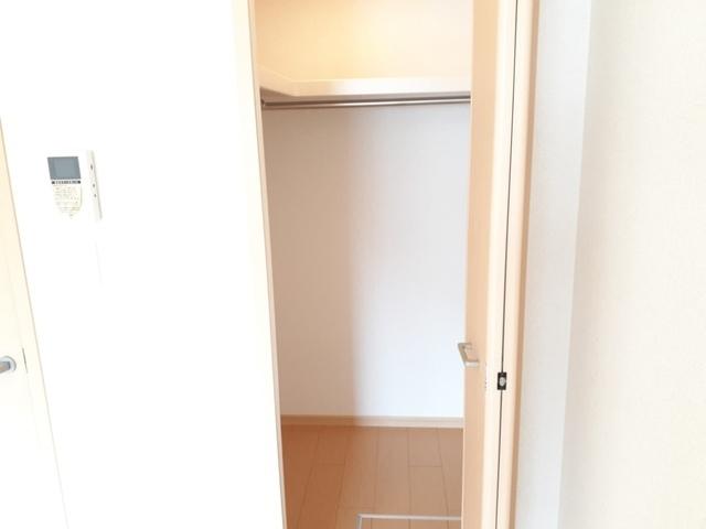 プレジェーネ　一津屋（101） 収納