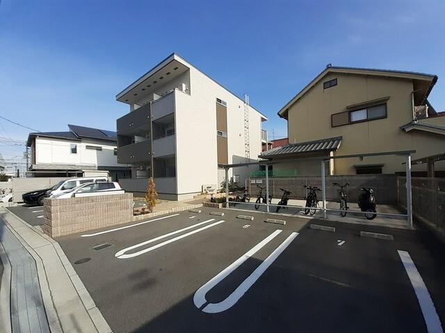 カメラート高見（203） 駐車場