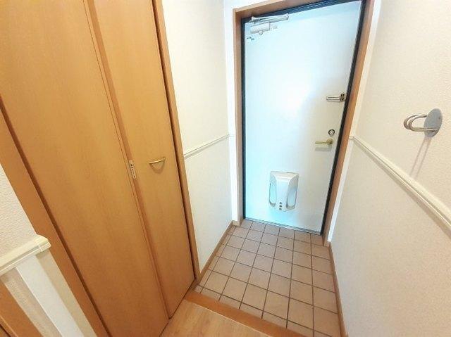 サンリット山本（306） 玄関