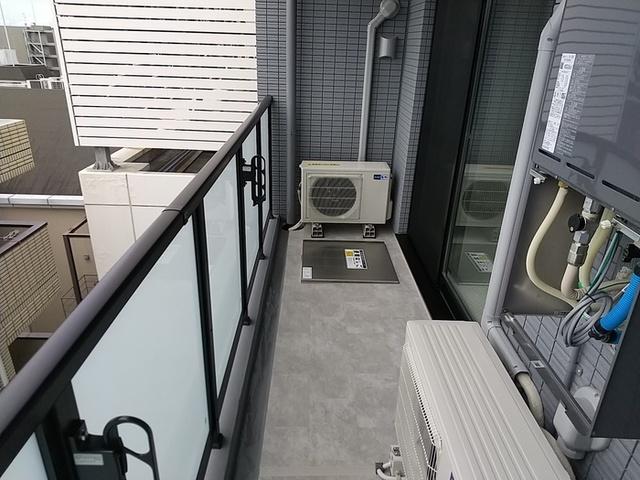 エタニティ江坂（902） バルコニー