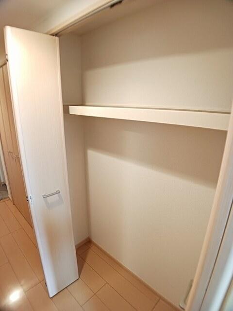 カランサ（305） 収納
