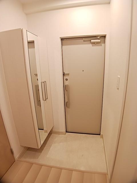 シャルマン東寺南Ⅲ（302） 玄関
