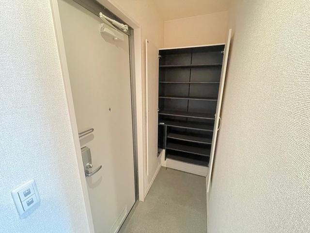 シャルム総持寺（110） 玄関