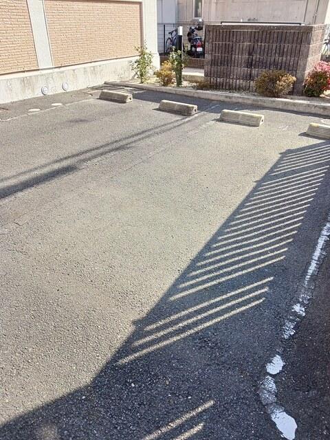 パストラルみやけ（101） 駐車場