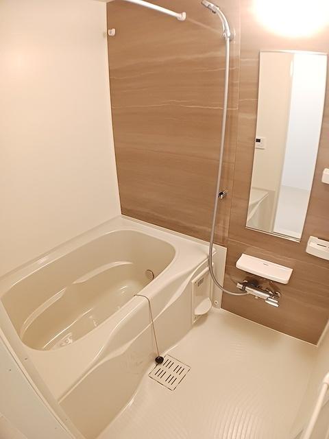 ヒカルサ京都北山栗栖Ⅰ（302） バス／シャワー