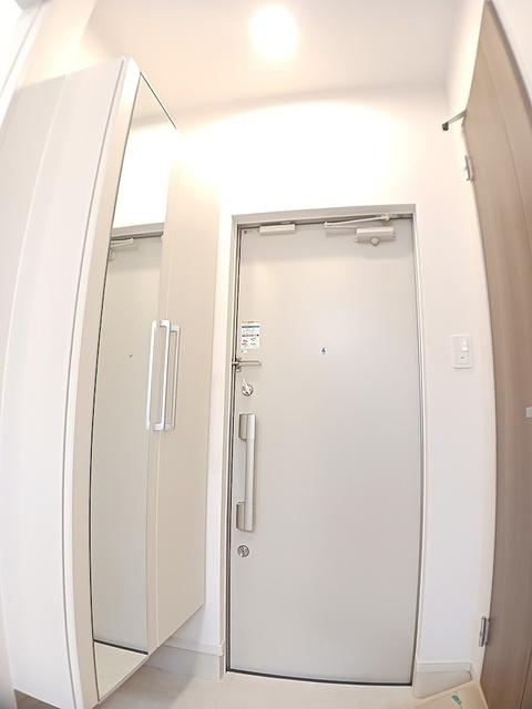 ヒカルサ京都御薗橋通（101） 玄関