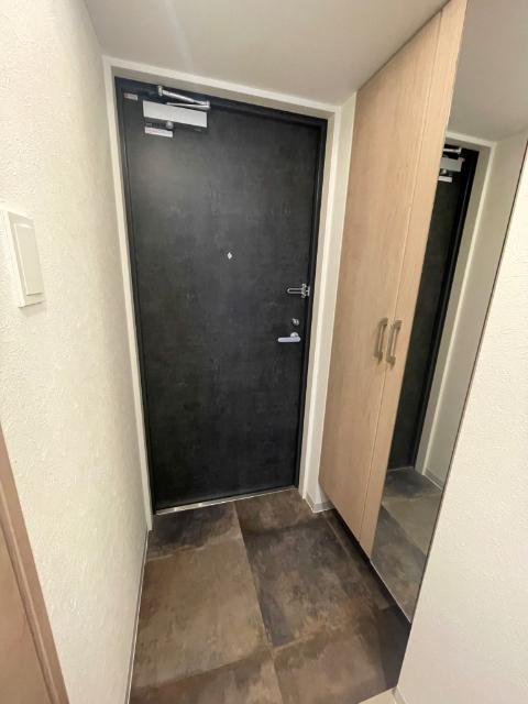 イレーネ南森町 玄関