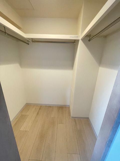 イレーネ南森町 収納