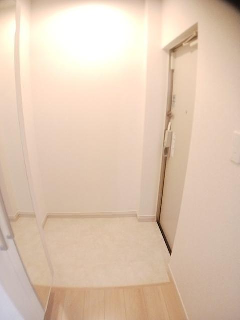 ヒカルサ京都大宮中林Ⅰ（302） 玄関