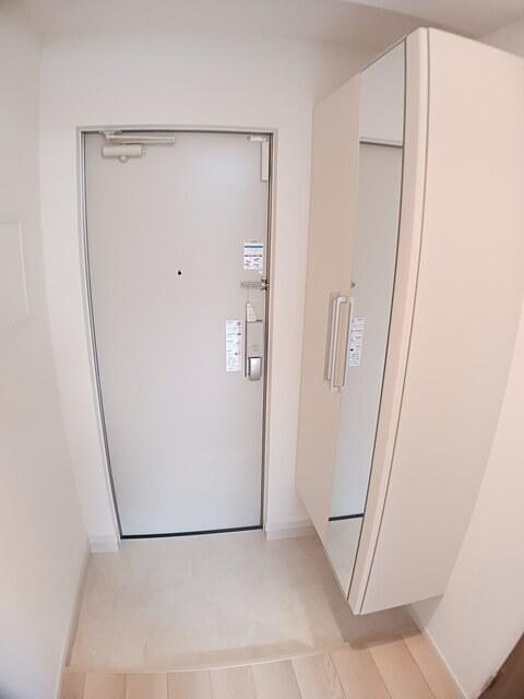 レジデンス　藤ケ森（302） 玄関
