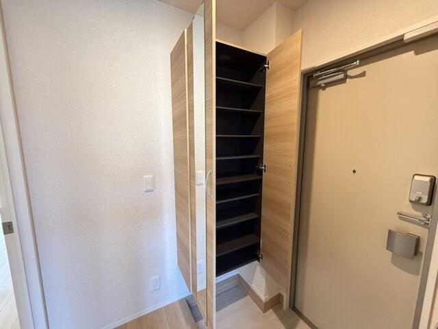 くおん嵯峨　西棟（101） 収納