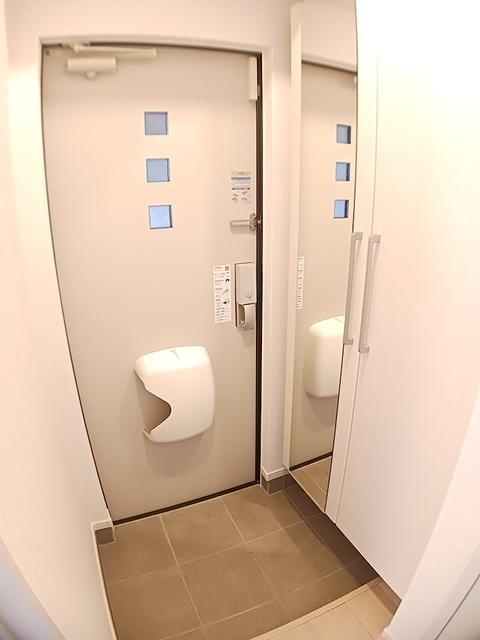 ルピナス等持院（105） 玄関