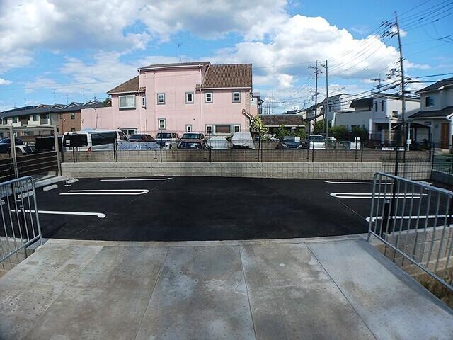 メゾン・ド・サンジュール（203） 駐車場