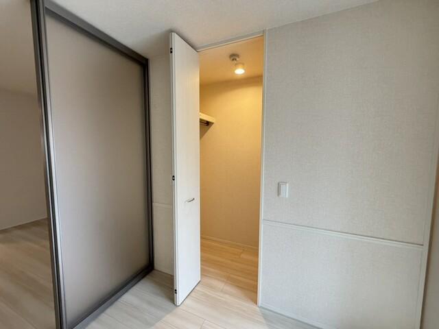 太秦レジデンス　E棟（102） 収納