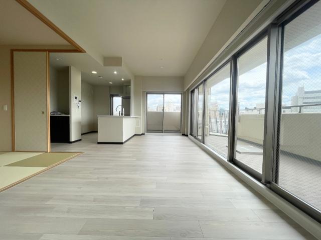ネバーランド江坂江の木町（0504） リビング