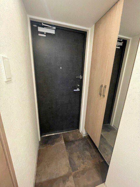 イレーネ南森町 玄関