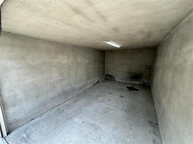 尼崎市塚口本町一戸建 駐車場